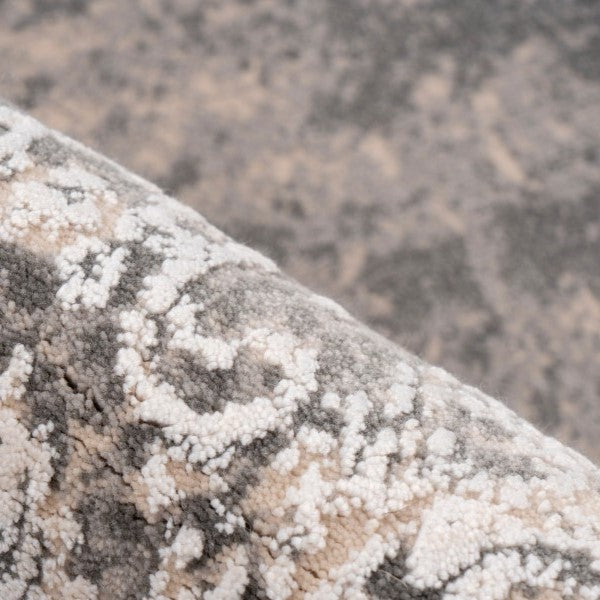 Lyhytnukkainen matto Trocadero 703 Hopea