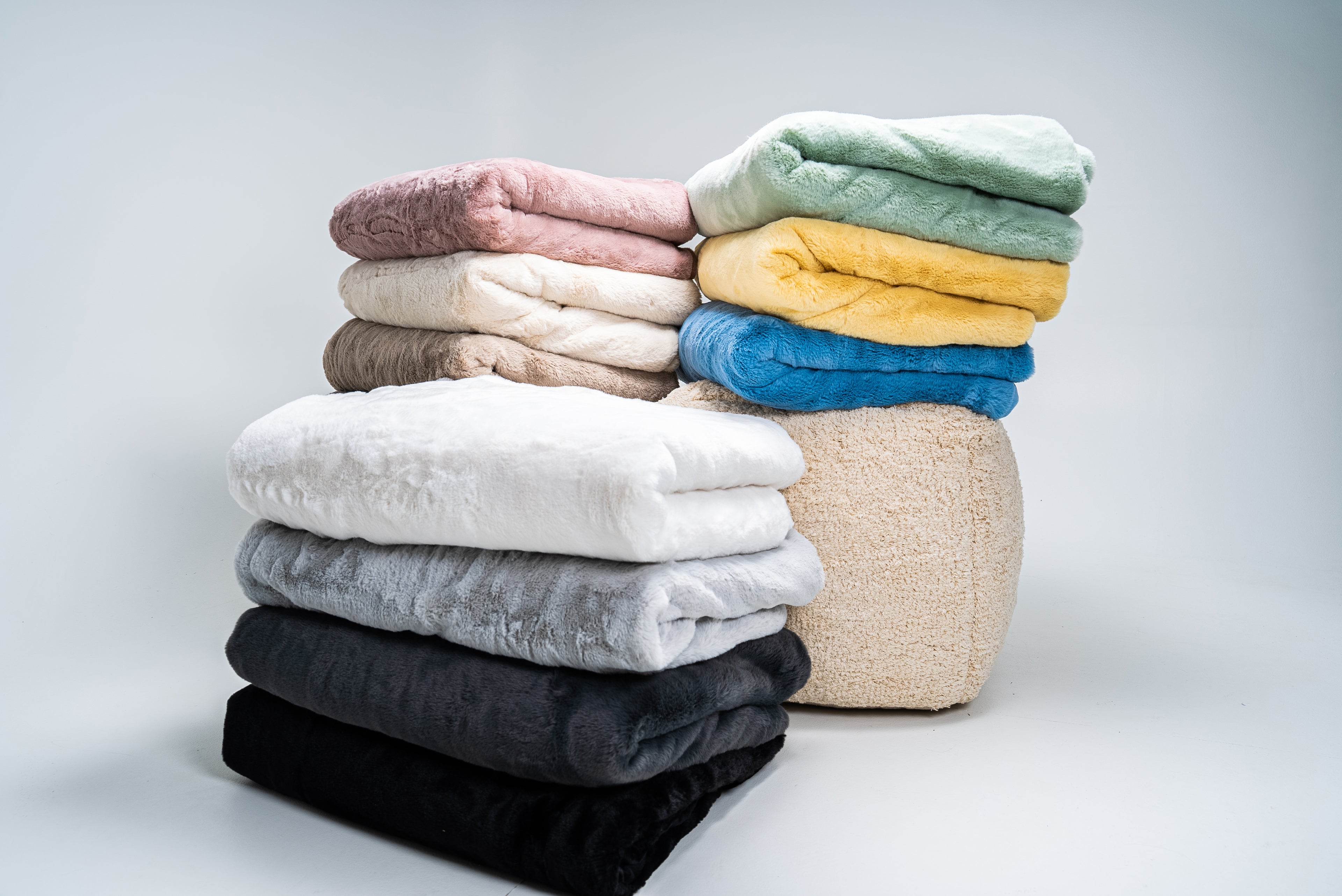 slider image slider_item_AbHNTh