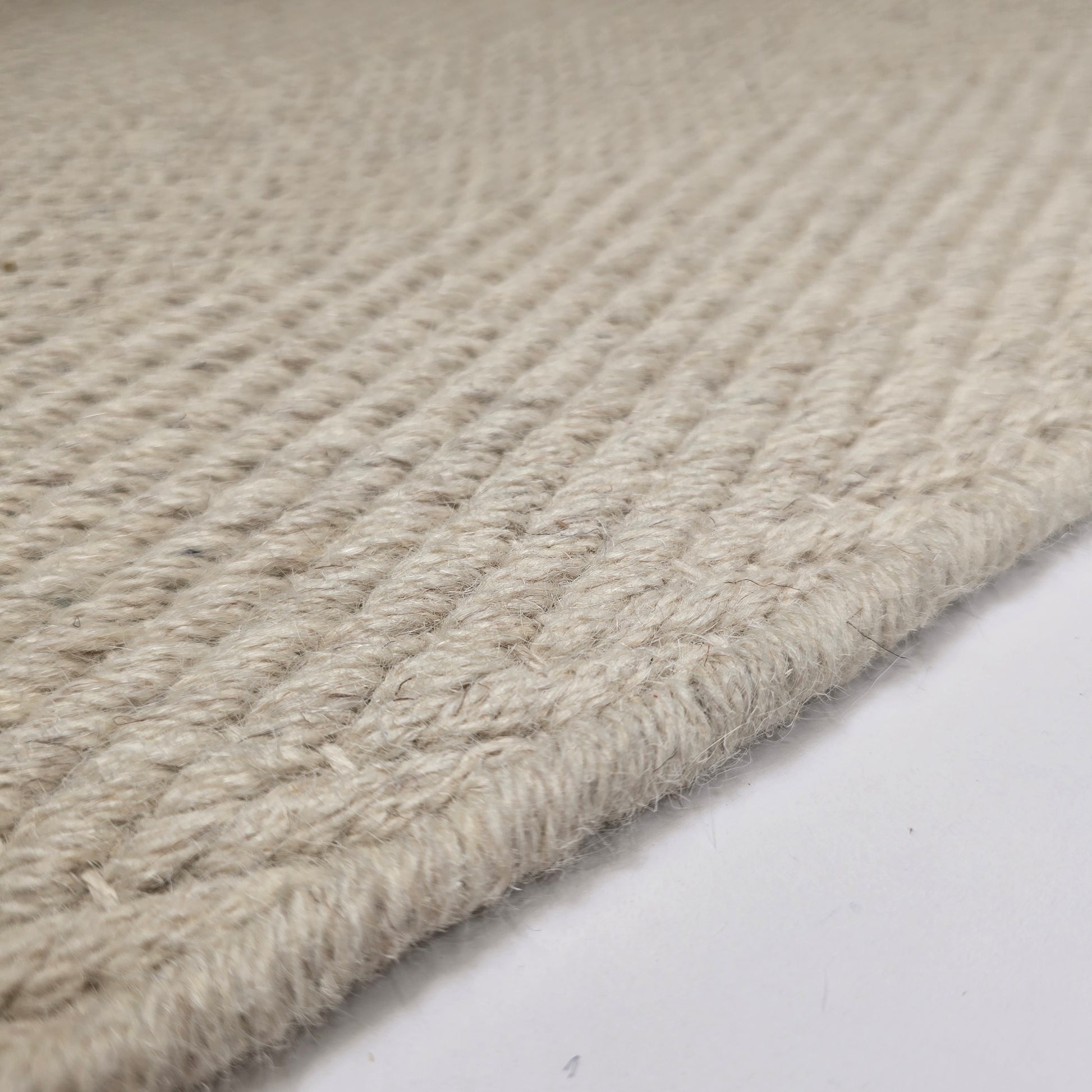 valkoinen villamatto selma pinta lähikuva