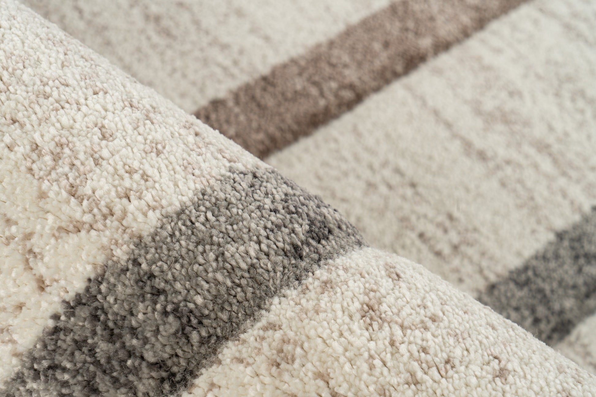 olohuoneenmatto trendy 402 beige-silver lähikuva materiaalista