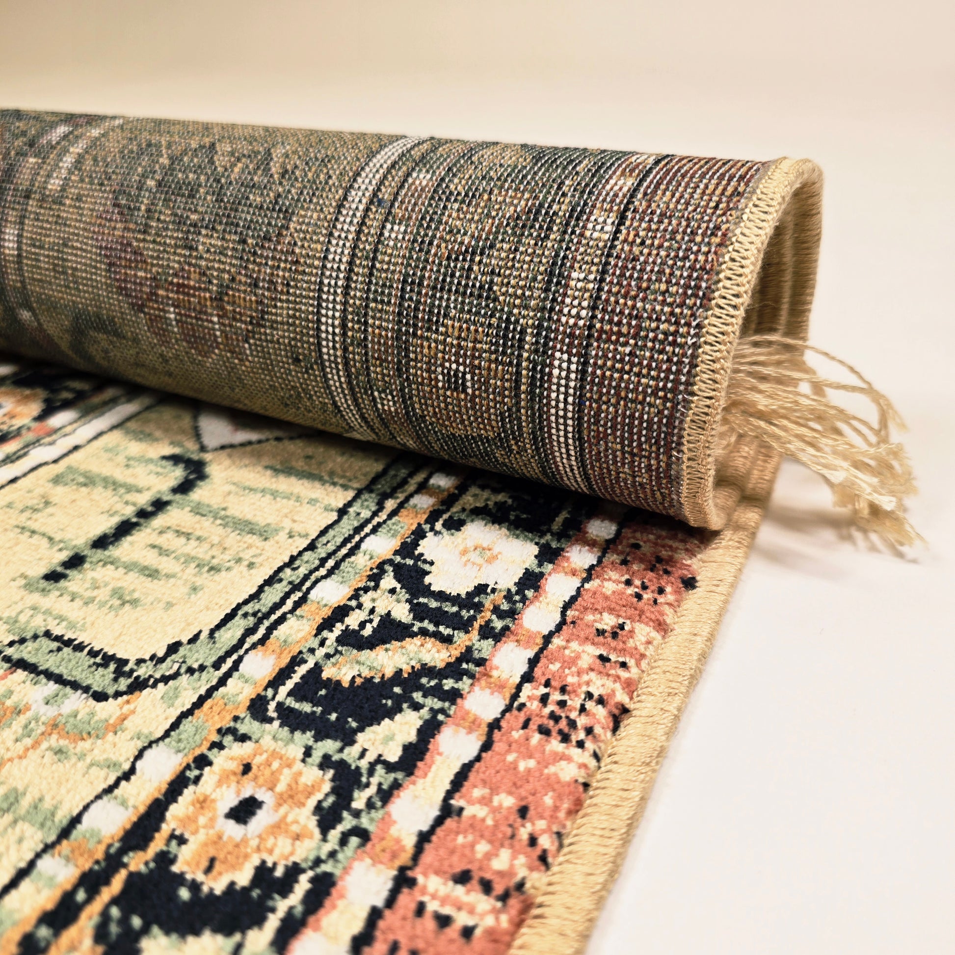 värikäs viskoosimato royal palace 14066-1121 materiaali