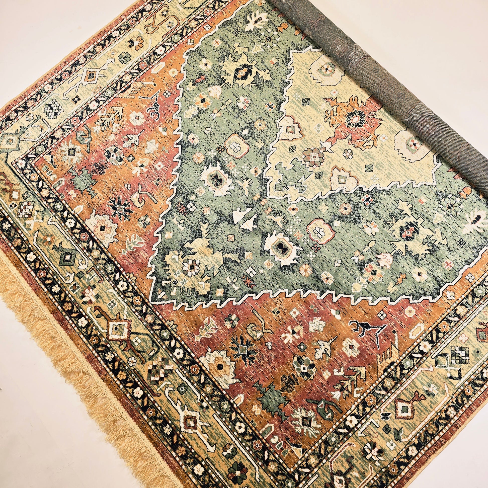 värikäs viskoosimato royal palace 14066-1121 koko toiselta puolelta